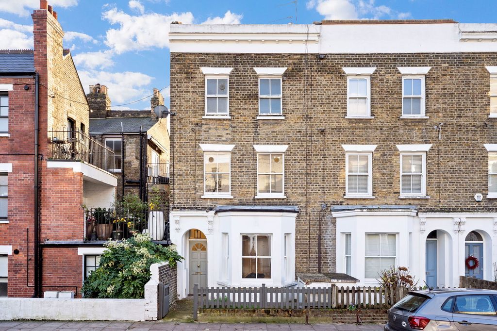 Property photo 1 of 9