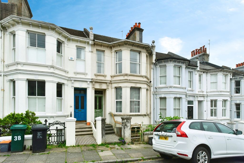 Property photo 1 of 23