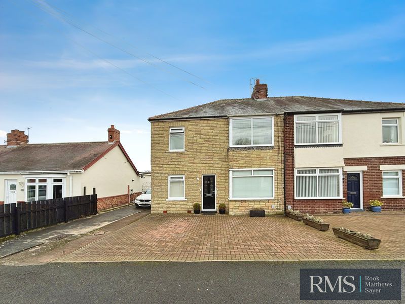 Property photo 1 of 7 Photo 3