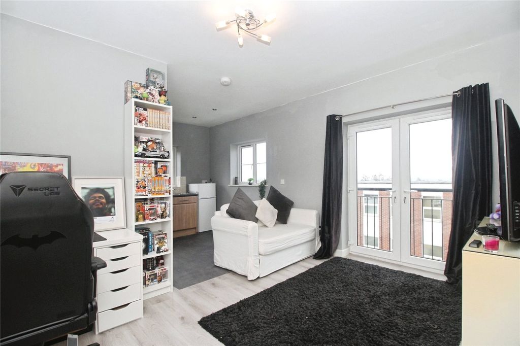 Property photo 2 of 9 Lounge