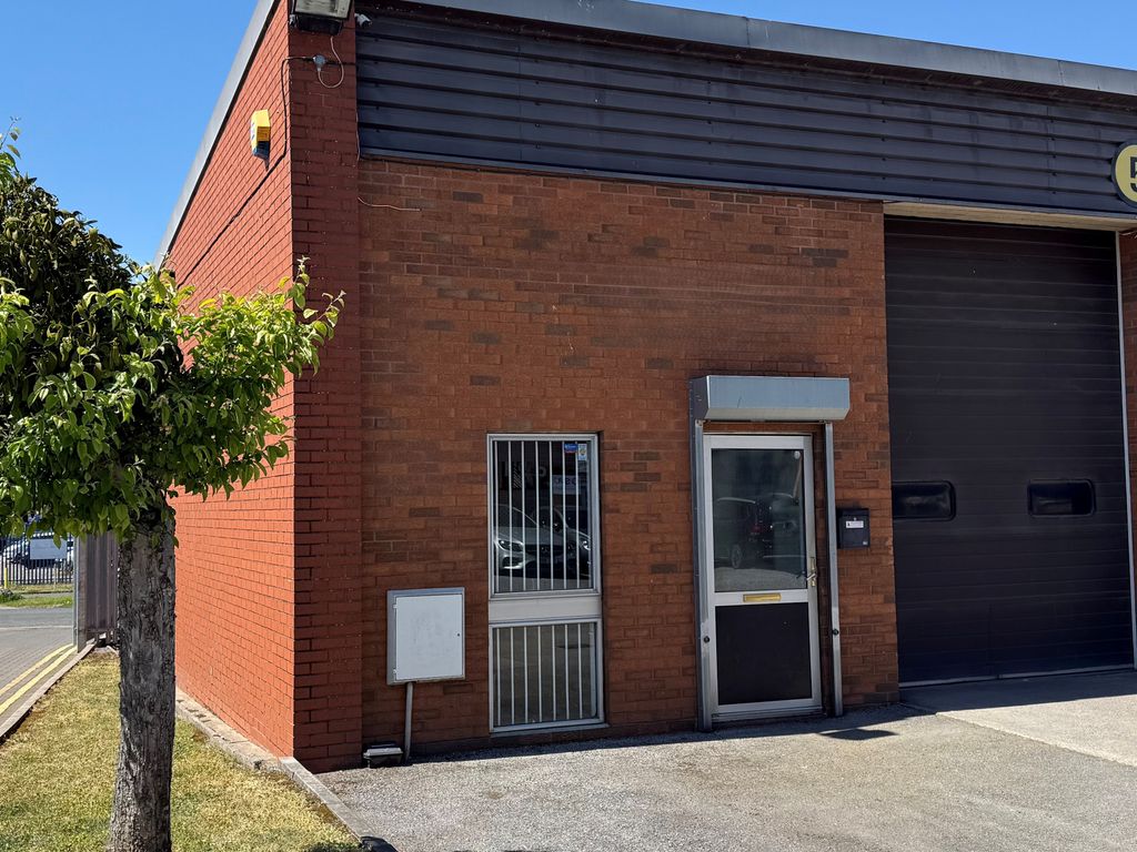 Property photo 1 of 2