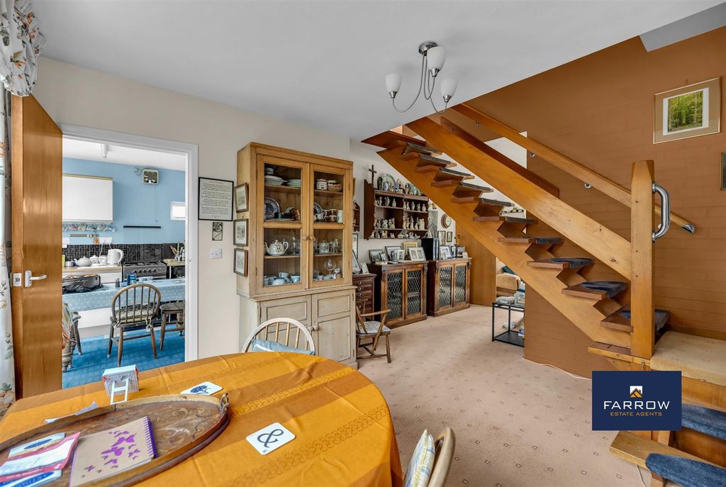 Property photo 2 of 40 Dining Area