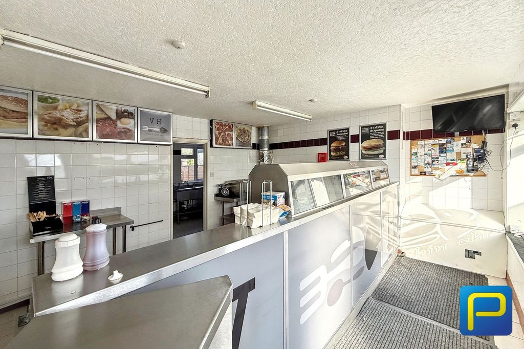 Property photo 3 of 28