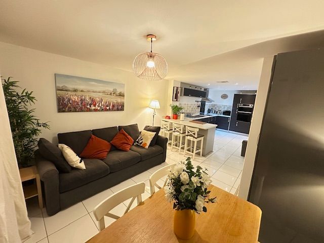 Property photo 1 of 28