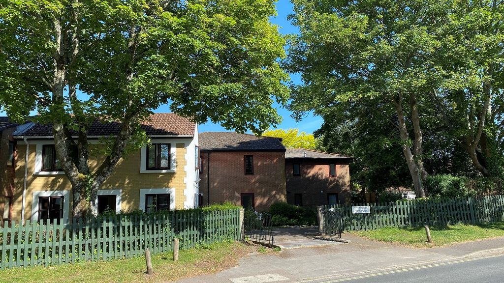 Property photo 3 of 10