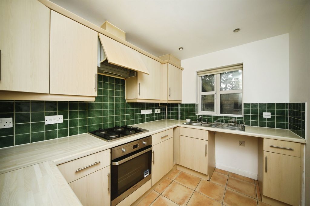 Property photo 2 of 13