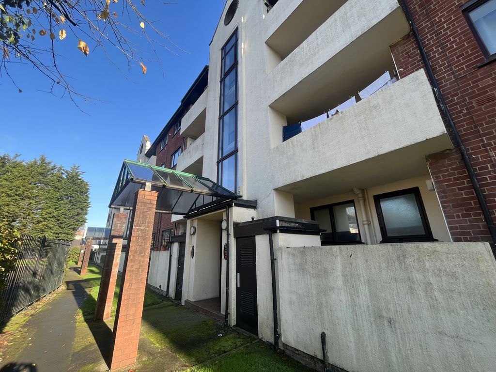Property photo 1 of 11 3 Bedroom Apartment For Rent