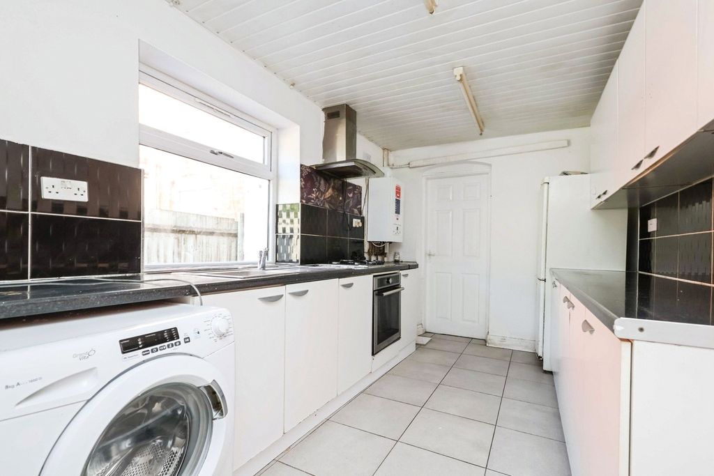 Property photo 3 of 17 Photo