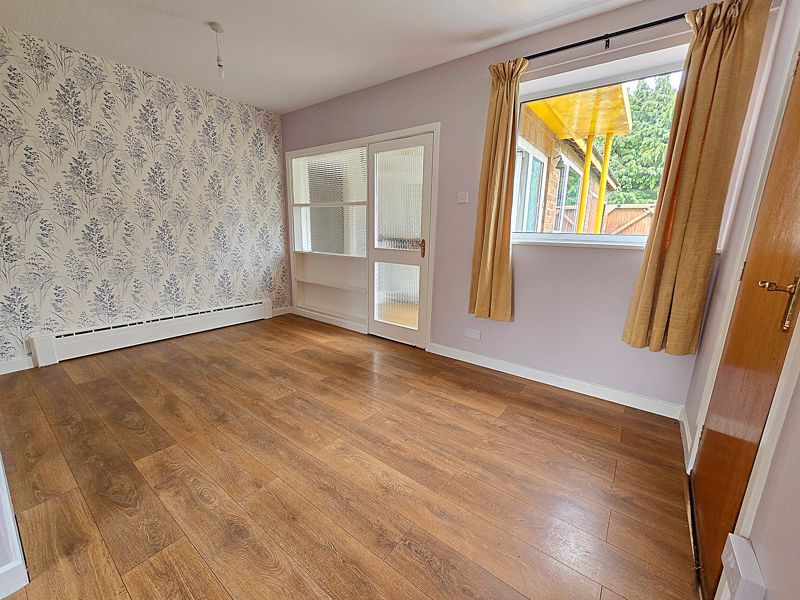 Property photo 3 of 11 Dining Room