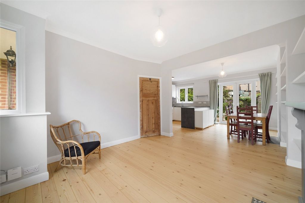 Property photo 2 of 15 Picture No. 21