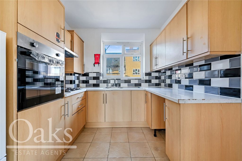 Property photo 3 of 8 Picture No. 05