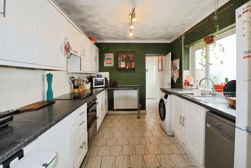 Property photo 3 of 24 Pbox-Img.Jpg