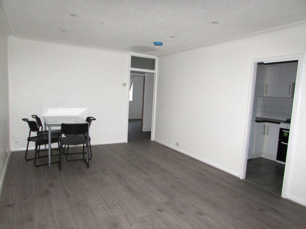 Property photo 2 of 6 Gallery