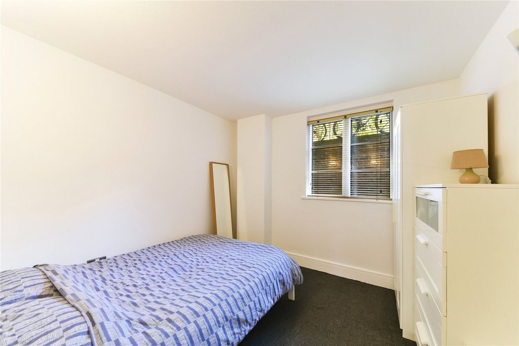 Property photo 3 of 13 Bedroom