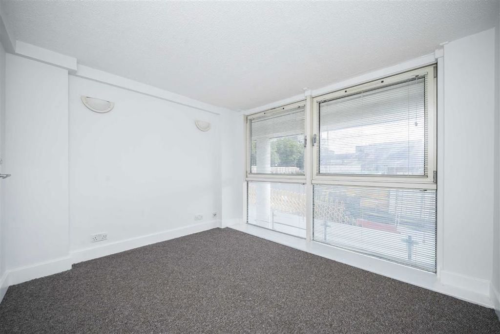 Property photo 3 of 3