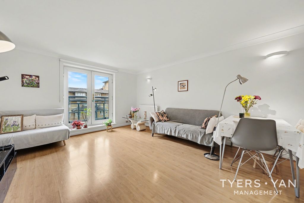 Property photo 1 of 12 Reception Room
