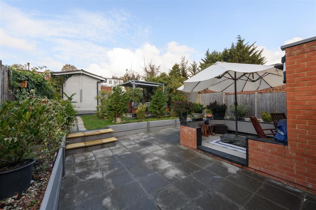 Property photo 2 of 20 Belgrave 16.Jpg
