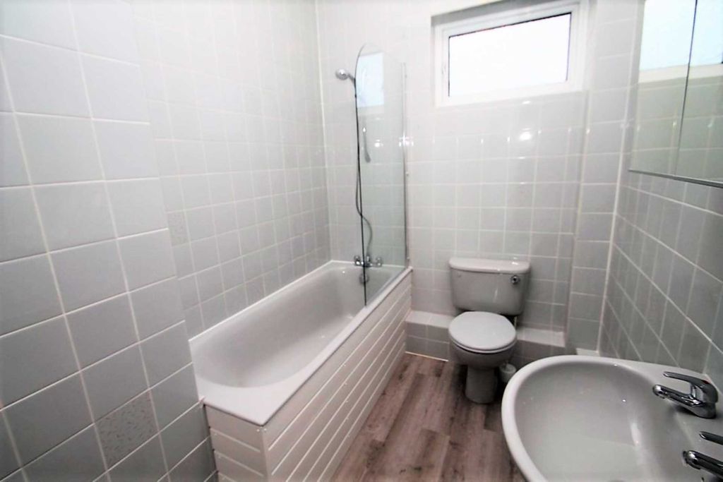 Property photo 3 of 6 Photo