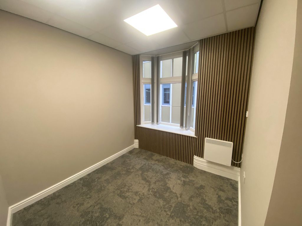 Property photo 3 of 7 Tempimagebikhib.Jpg