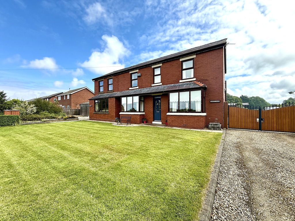 Property photo 1 of 42