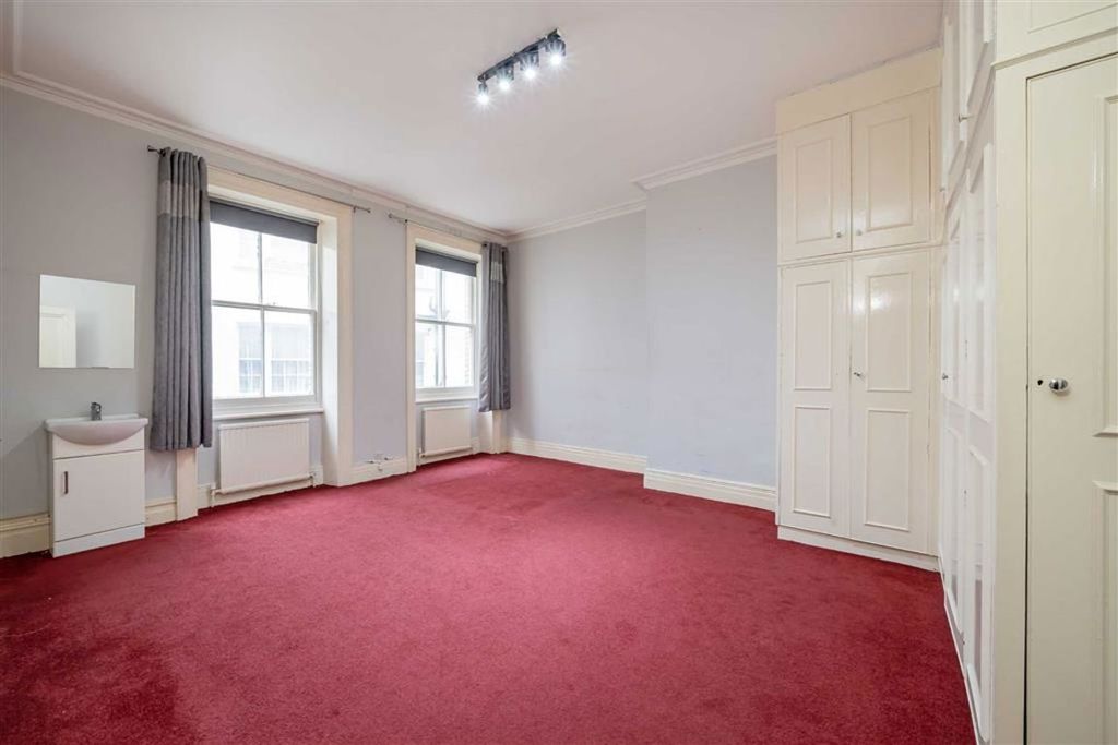 Property photo 3 of 6