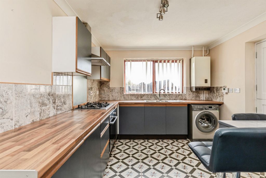 Property photo 2 of 20