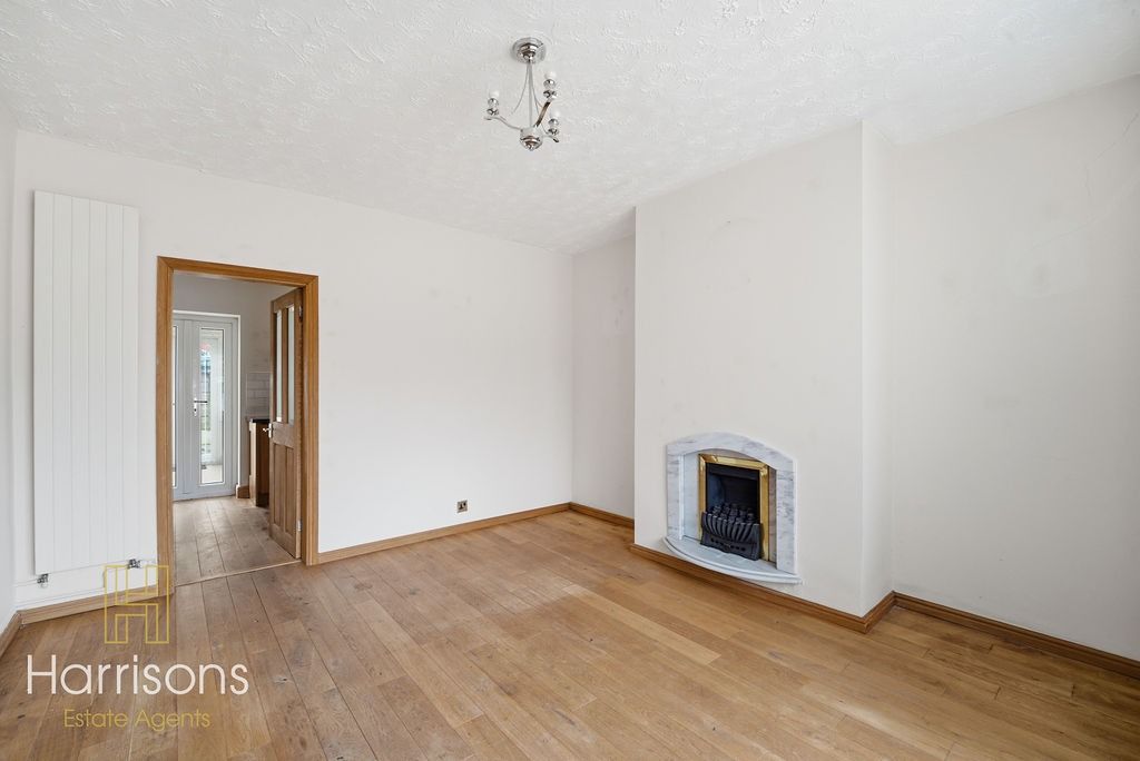 Property photo 2 of 24 5027573