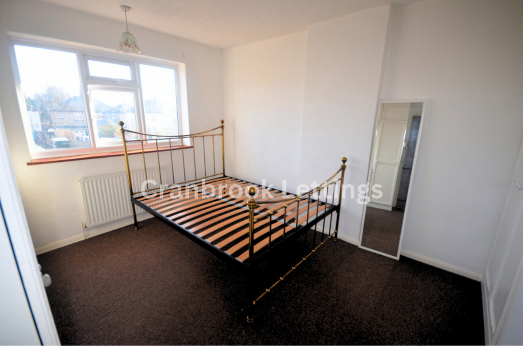 Property photo 3 of 8 Gallery