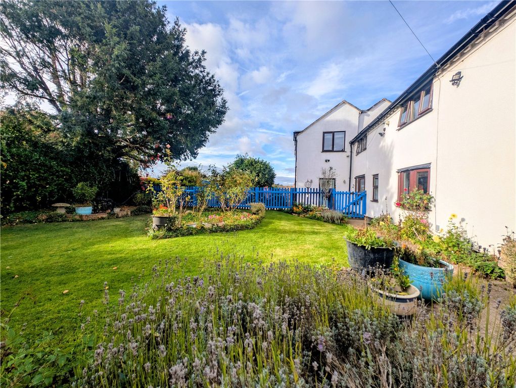 Property photo 3 of 31 Picture No. 37