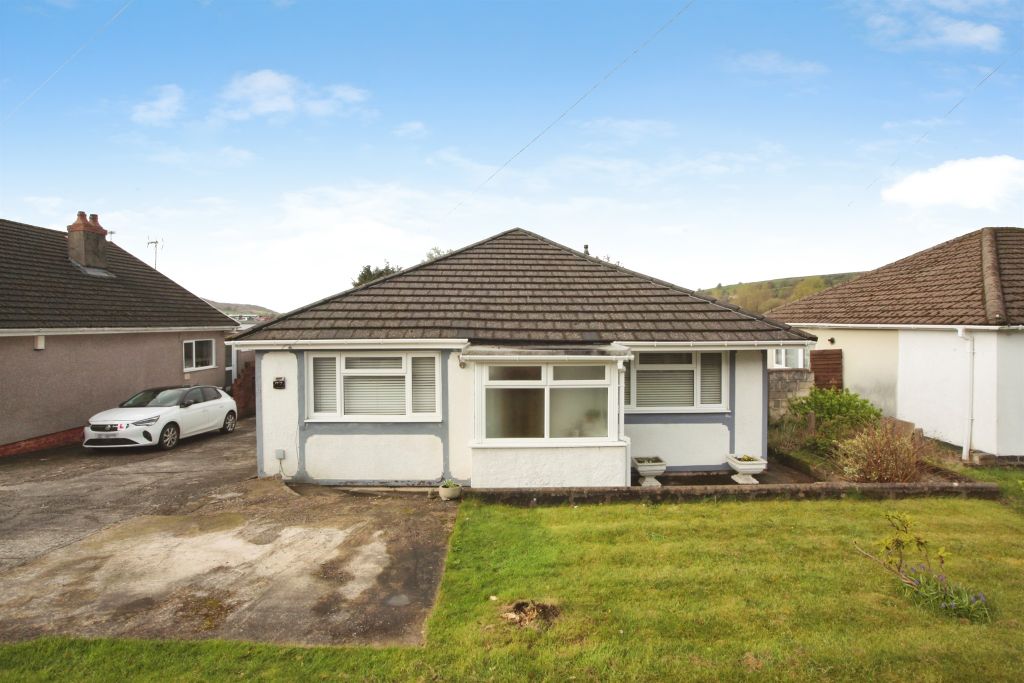 Property photo 2 of 25