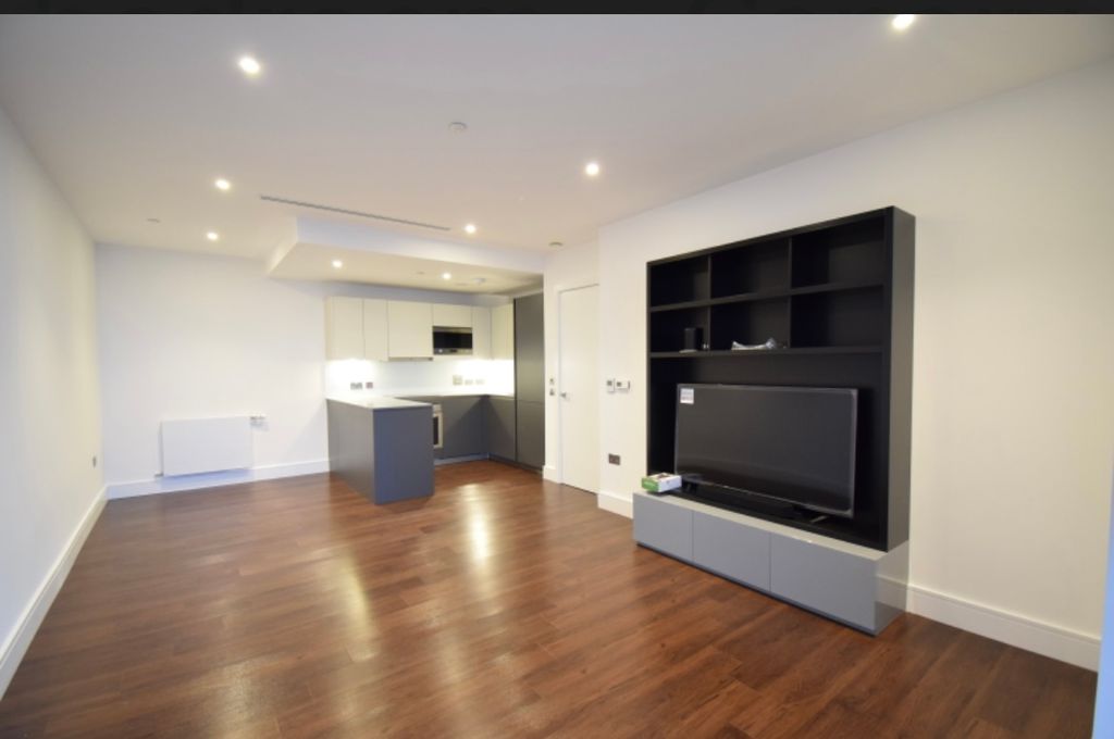 Property photo 2 of 8