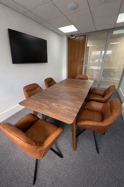 Property photo 3 of 6 Meeting Room