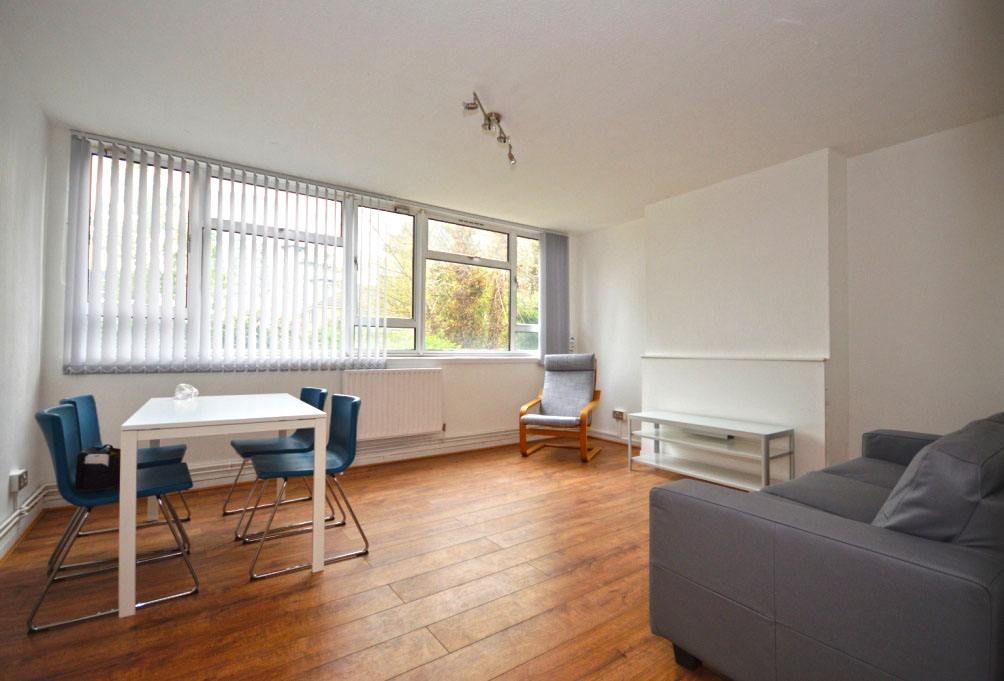 Property photo 1 of 6 3 Double Bedroom Flat