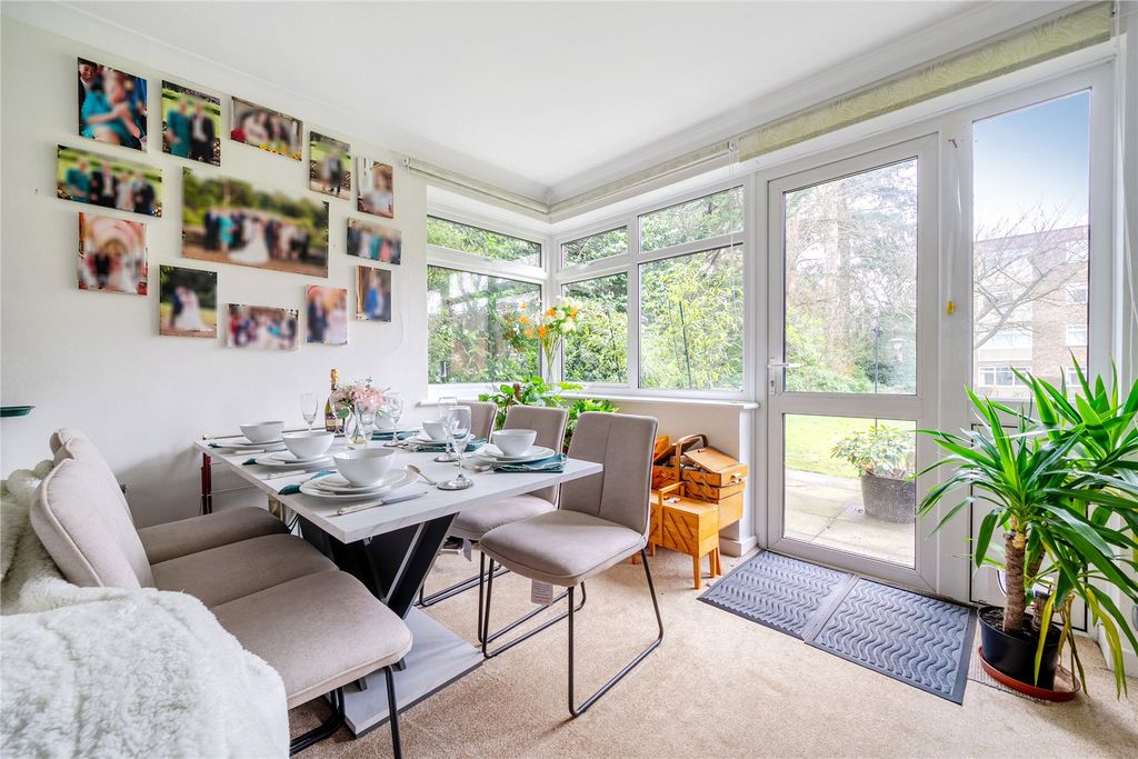 Property photo 3 of 20 Dining