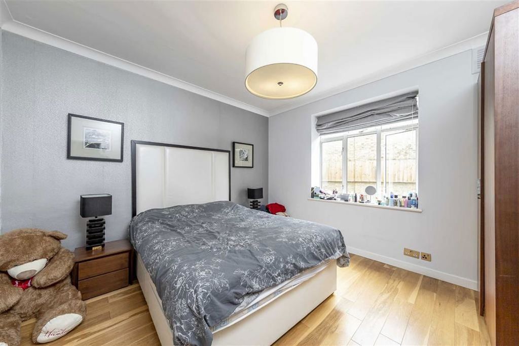 Property photo 3 of 4