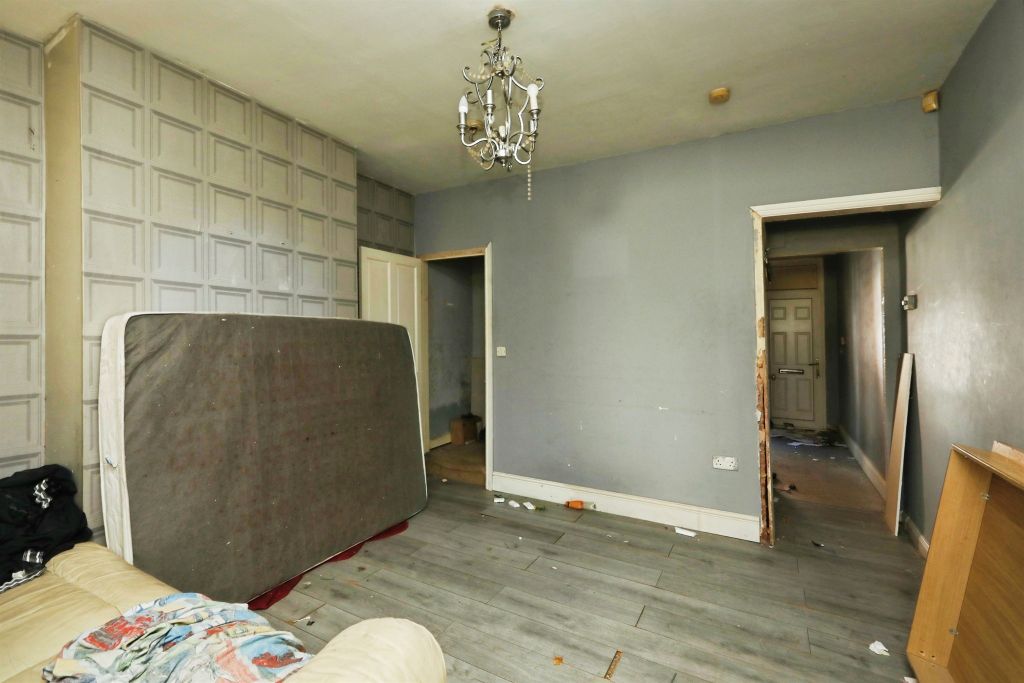 Property photo 3 of 7