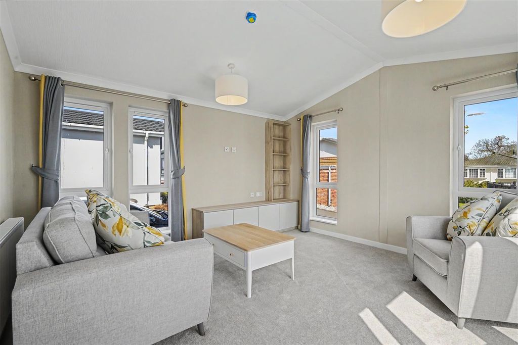 Property photo 2 of 15 Lounge 1_1.Jpeg