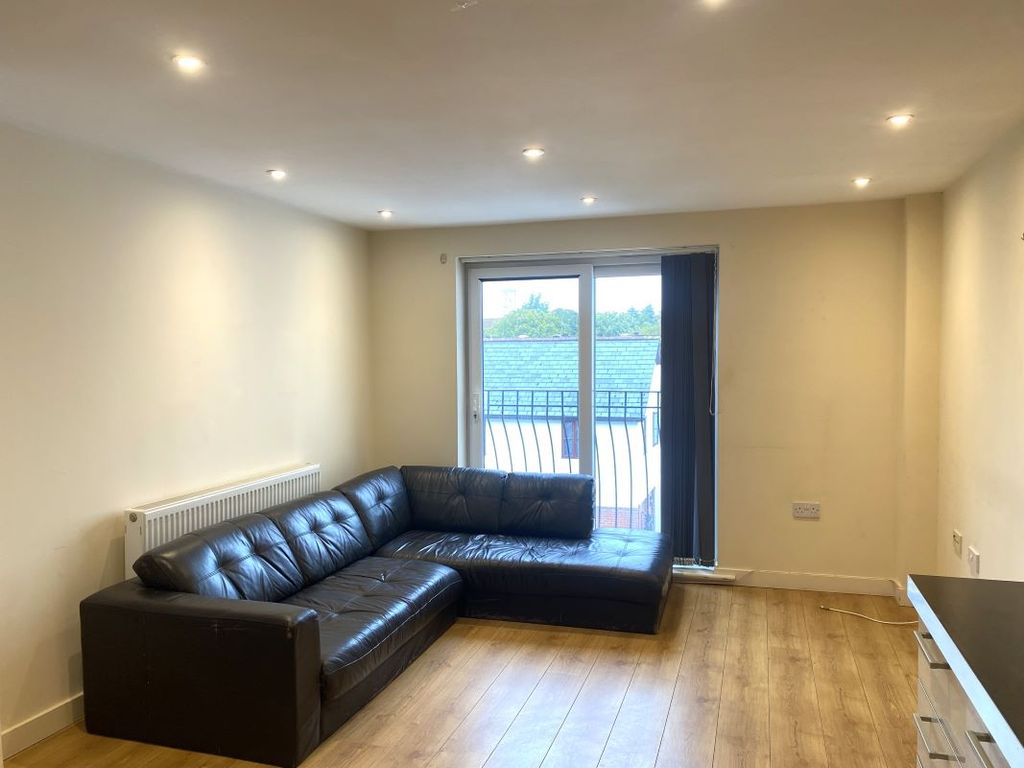 Property photo 2 of 9