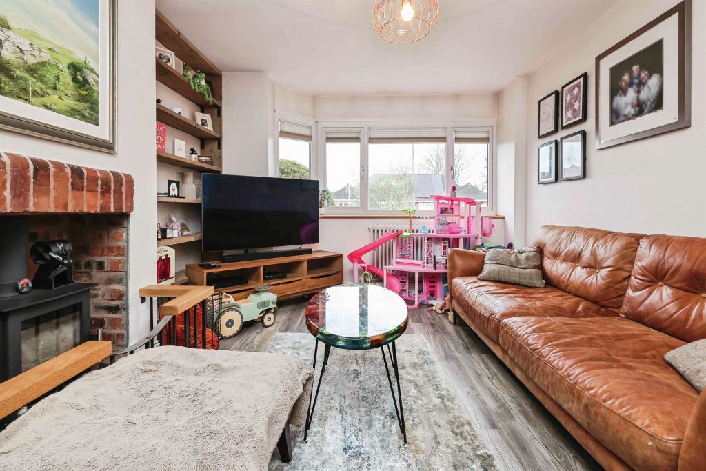 Property photo 2 of 19