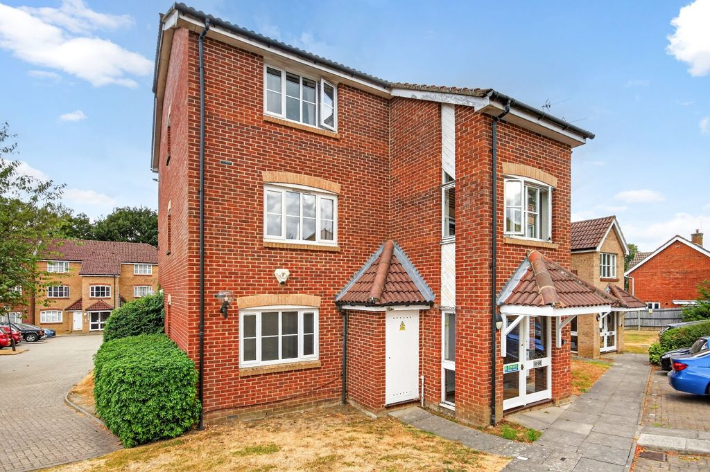 Property photo 1 of 8