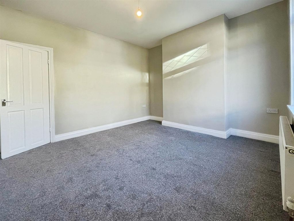 Property photo 3 of 13 Living Room
