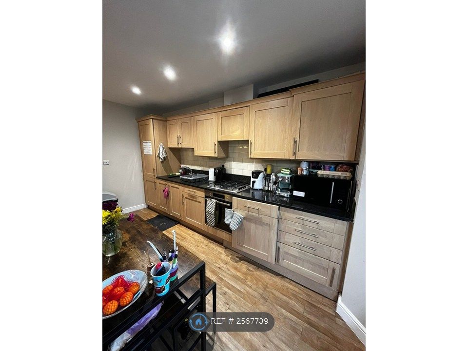 Property photo 3 of 17 Kitchen - Currently