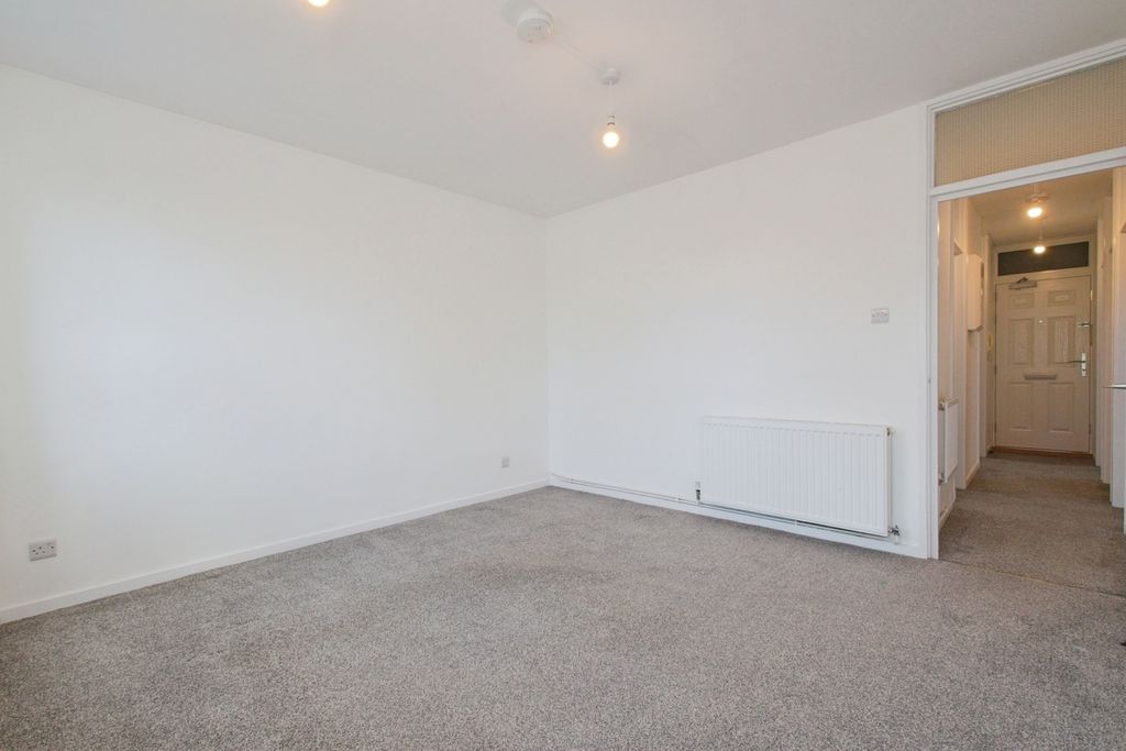 Property photo 2 of 17 Photo