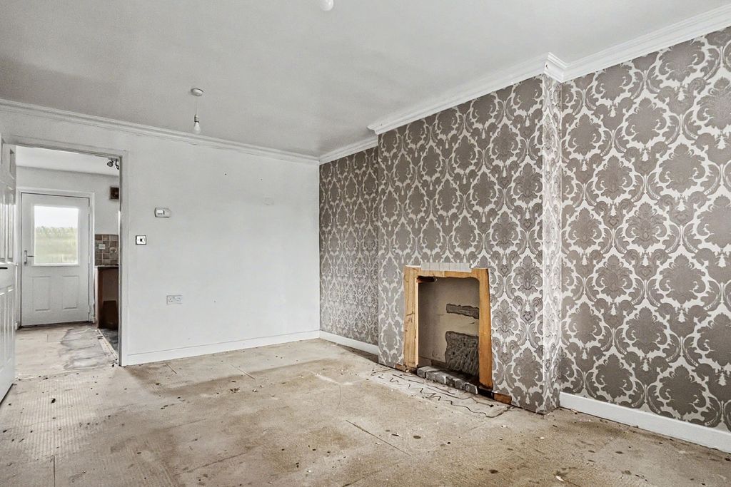 Property photo 3 of 19 9 Cheviot Close, Washington, Tyne And Wear, Ne37 1Sp