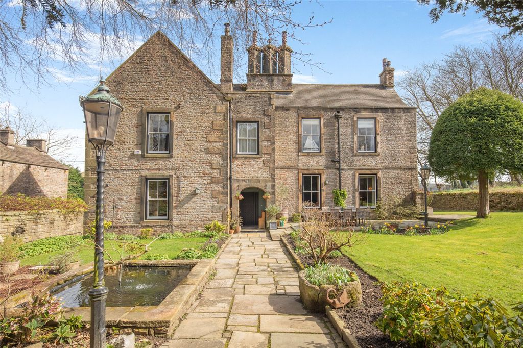 Property photo 1 of 38 Picture No. 28