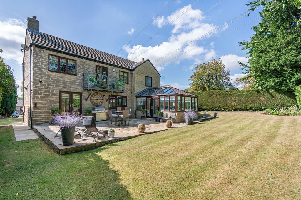 Property photo 3 of 33