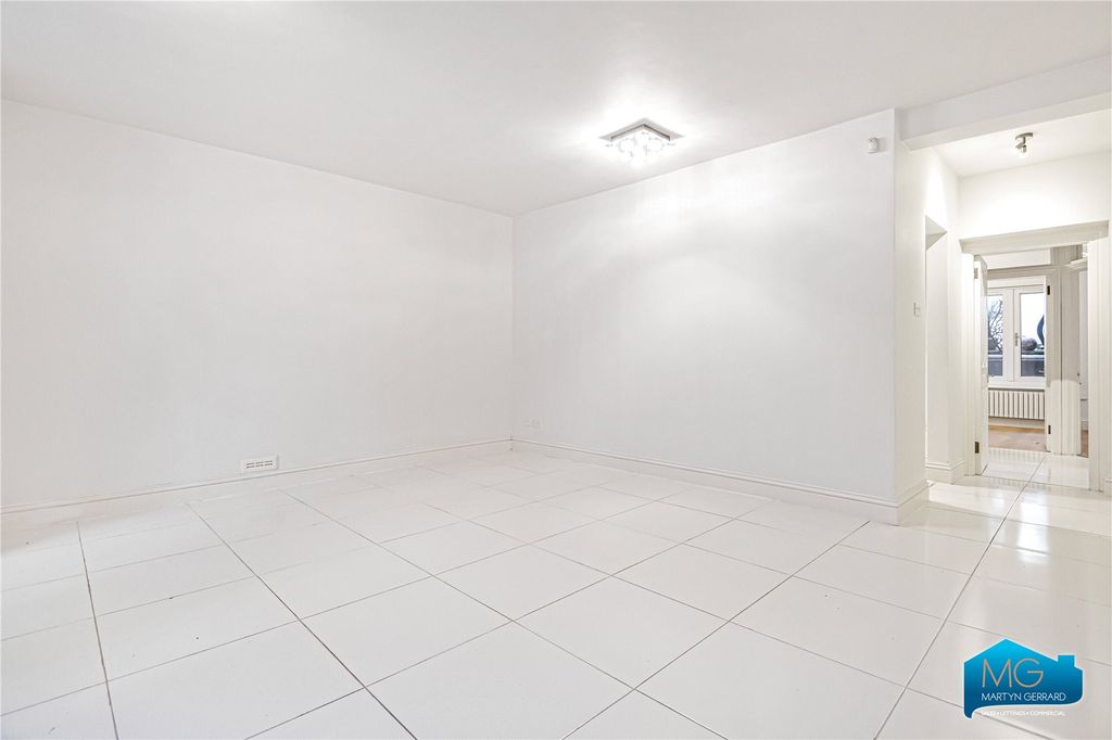 Property photo 3 of 20 Picture No. 04
