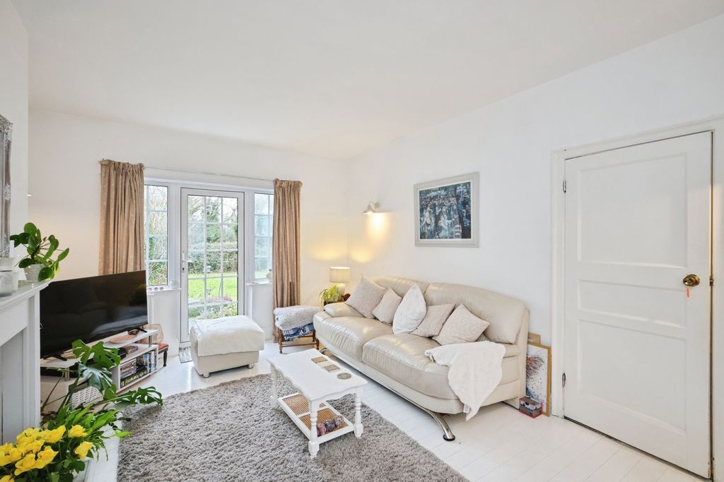 Property photo 2 of 31 Pbox-Img.Jpg