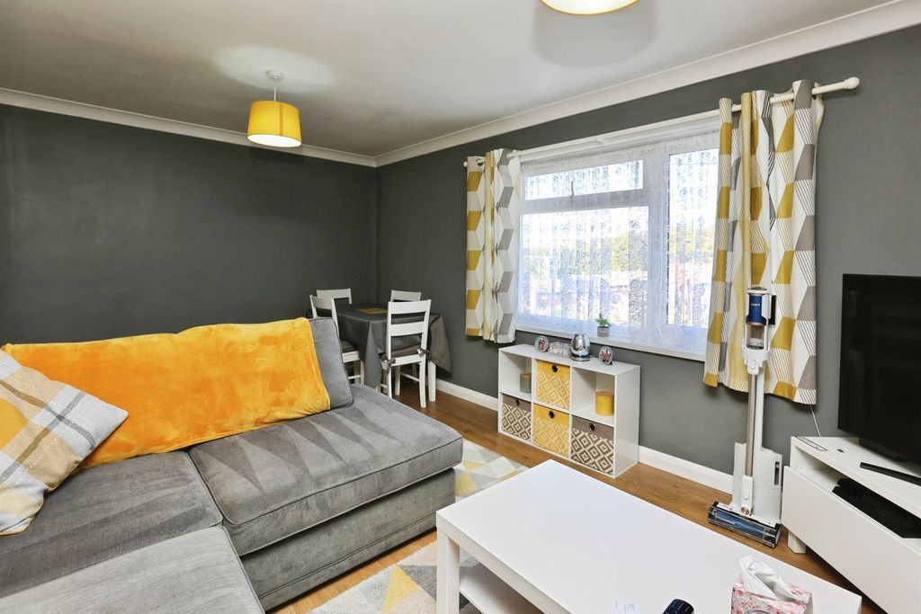 Property photo 3 of 13