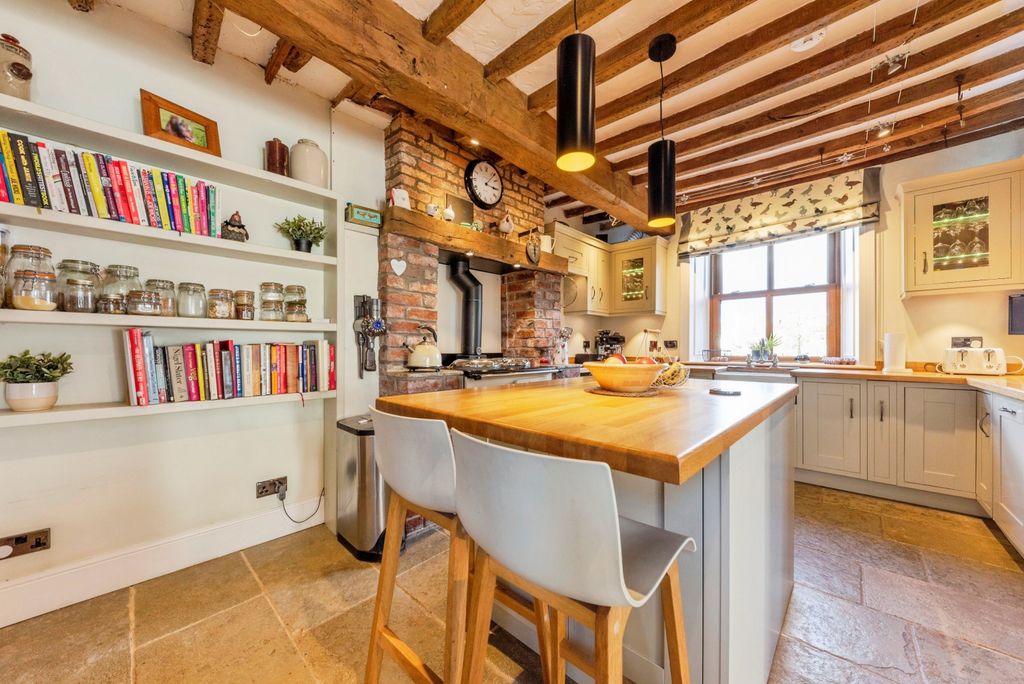 Property photo 3 of 25 5572B331Ff3Dcfee3Aa693Eb41d5929B5A5Fd56c.Jpg